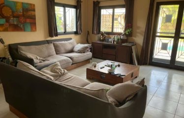 NGUERIGNE : Villa 4 chambres à vendre en R+1 avec piscine