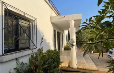 NGUERIGNE : Villa 4 chambres à vendre en R+1 avec piscine