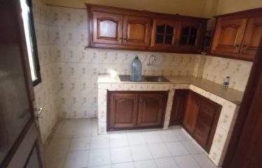 DAKAR SACRÉ COEUR : Villa R+2 à vendre 180 m²