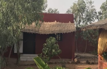 POPENGUINE : Grande villa à vendre de 3 pièces sur 1200 m2 de terrain