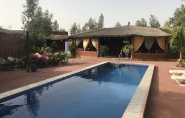 POPENGUINE : Grande villa à vendre de 3 pièces sur 1200 m2 de terrain