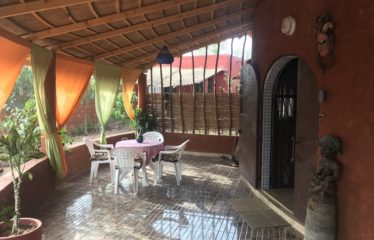 POPENGUINE : Grande villa à vendre de 3 pièces sur 1200 m2 de terrain