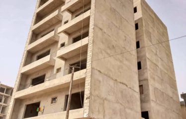 DAKAR ALMADIES : Immeuble R+6 à vendre