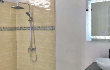 SOMONE : Villa à louer en secteur résidentiel