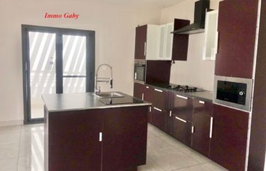 SOMONE : Villa à louer en secteur résidentiel