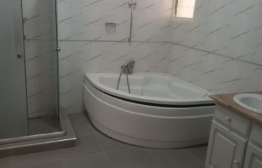 DAKAR ALMADIES : Villa F5 à louer