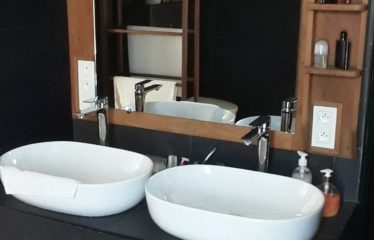 NGAPAROU : Villa à vendre 4 chambres proche bord de mer