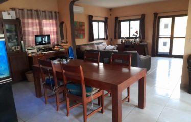 NGUERIGNE : Villa 4 chambres à vendre en R+1 avec piscine