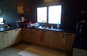 MALICOUNDA : Villa contemporaine 3 chambres avec son jardin luxuriant à vendre