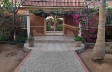 NGUERIGNE : Exceptionnelle propriété composée de 3 villas à vendre