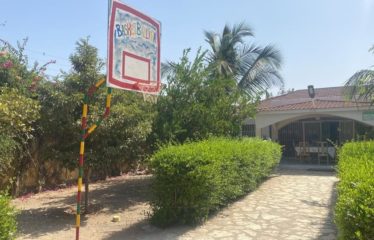 WARANG : Villa 3 chambres et ses deux dépendances à vendre