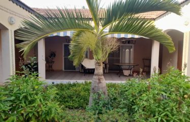 NGUERIGNE : Exceptionnelle propriété composée de 3 villas à vendre