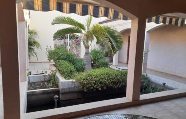 NGUERIGNE : Exceptionnelle propriété composée de 3 villas à vendre