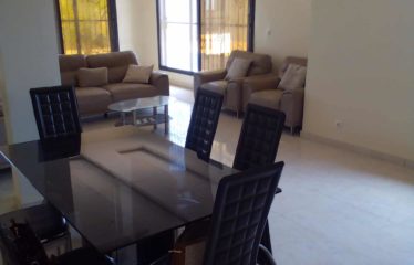 NGAPAROU : Bâtisse originale de 6 chambres à vendre