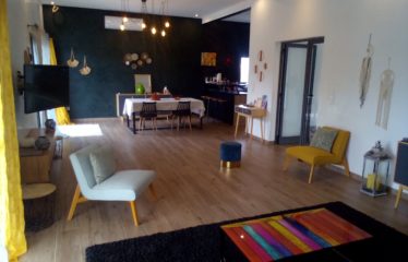 MALICOUNDA : Villa contemporaine 3 chambres avec son jardin luxuriant à vendre