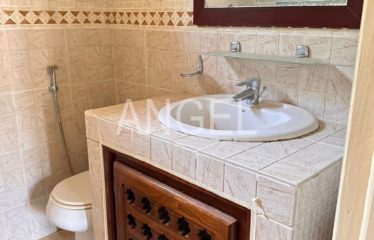 DAKAR ALMADIES : Très belle Villa R+1 à louer