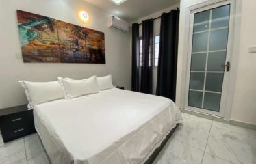 DAKAR POINT-E : Appartement meublé à louer 3 chambres