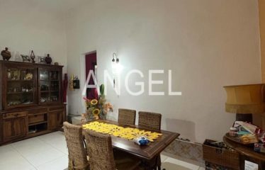 DAKAR SICAP BAOBAB : Une villa R+3 à vendre