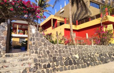 DAKAR NGOR : Belle villa à vendre pied dans l’eau