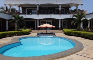 SOMONE : Propriété de standing au fort potentiel à vendre