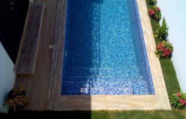 SOMONE : Villa contemporaine 4 chambres avec piscine à vendre