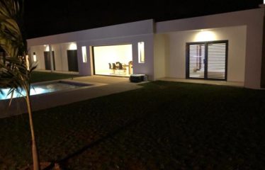 SALY : Villa contemporaine 3 chambres avec piscine proche plages et commerces à louer