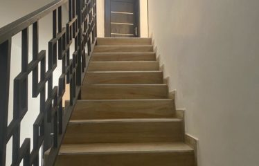 SOMONE : Villa contemporaine 4 chambres avec piscine à vendre