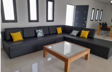 SALY : Villa contemporaine 3 chambres avec piscine proche plages et commerces à louer