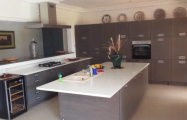 SOMONE : Propriété de standing au fort potentiel à vendre