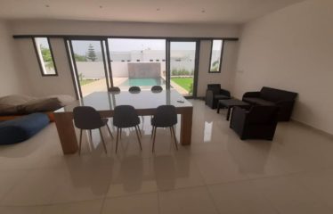 SALY : Villa contemporaine 3 chambres avec piscine proche plages et commerces à louer