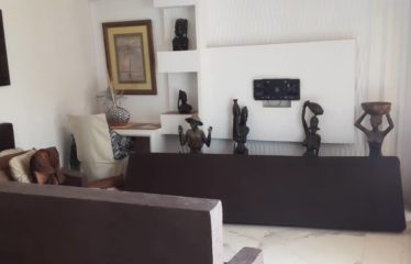 SOMONE : Propriété de standing au fort potentiel à vendre