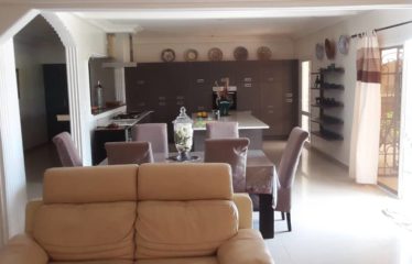 SOMONE : Propriété de standing au fort potentiel à vendre