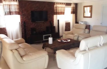 SOMONE : Propriété de standing au fort potentiel à vendre