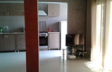 DAKAR ALMADIES : Appartement meublé à louer 5 minutes de la plage