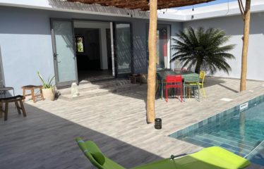 NGAPAROU : Villa coquète neuve 4 chambres avec piscine à vendre
