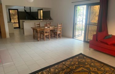 NIANING : Villa R+1 pieds dans l’eau 3 chambres à vendre