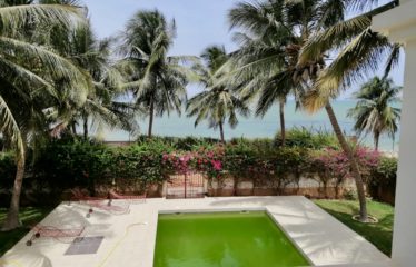 SALY : Belle villa à vendre pieds dans l’eau