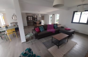 NGAPAROU : Villa coquète neuve 4 chambres avec piscine à vendre