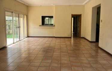 DAKAR FANN : Villa sur jardin de Fann à louer