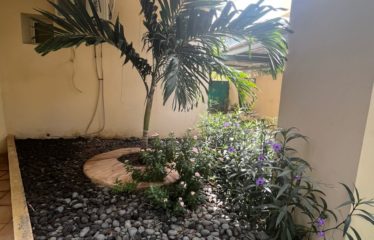 DAKAR FANN : Villa sur jardin de Fann à louer