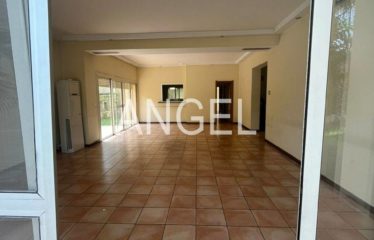 DAKAR FANN RESIDENCE : Villa 4 chambres à louer