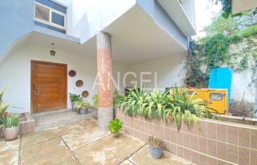 DAKAR MERMOZ : Une grande villa à louer 6 chambres