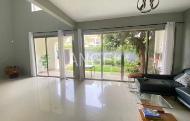 DAKAR MERMOZ : Une grande villa à louer 6 chambres