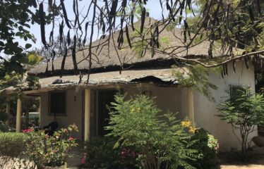 WARANG : Maison en forme de Case à vendre 3 pièces sur un terrain de 725 m2