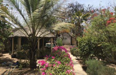 WARANG : Maison en forme de Case à vendre 3 pièces sur un terrain de 725 m2