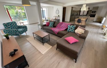 NGAPAROU : Villa neuve à vendre de 4 chambres avec piscine