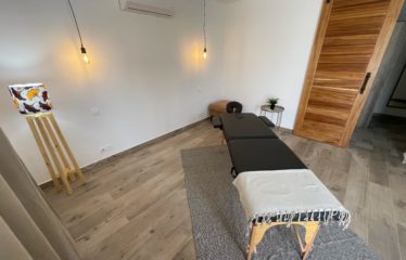 NGAPAROU : Villa neuve à vendre de 4 chambres avec piscine