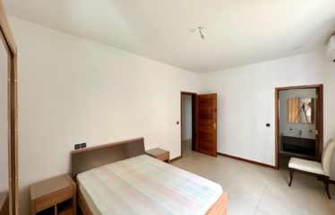 SALY : Superbe Appartement 4 pièces 230M² piscine gardien sécurité