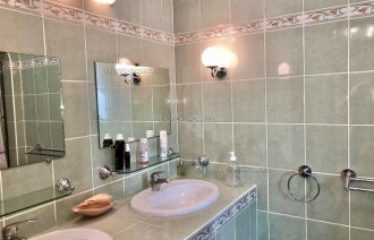 SALY : Belle villa à vendre pieds dans l’eau