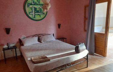 NGAPAROU : Maison d’hôtes à vendre